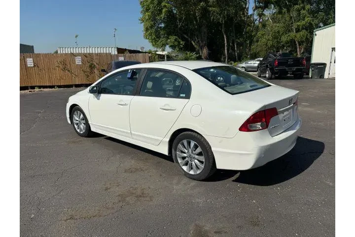 $6500 : Honda Civic 2009 EX 4dr Seda image 6