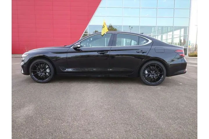 $30377 : Genesis G70 2025 2.5T Standa image 6