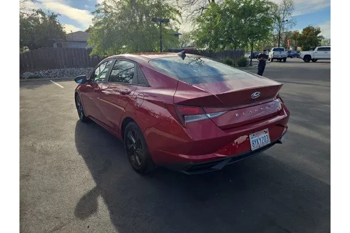 $16995 : Hyundai ELANTRA 2021 SEL 4dr image 5