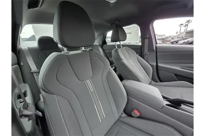 $20900 : Hyundai ELANTRA 2025 SEL Spo image 9