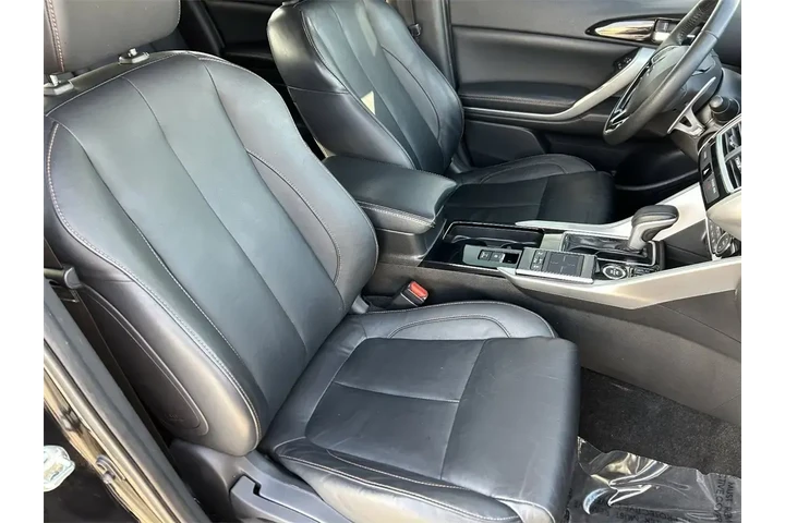 $13210 : Mitsubishi Eclipse Cross 201 image 10