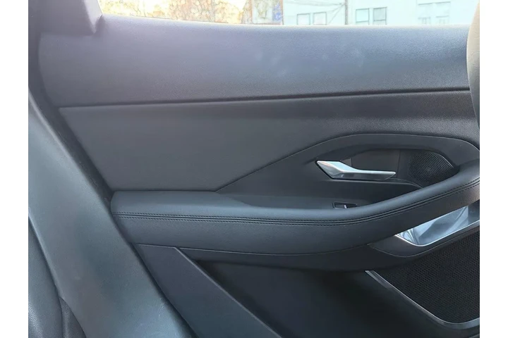 $14995 : 2018 E-PACE SE image 9