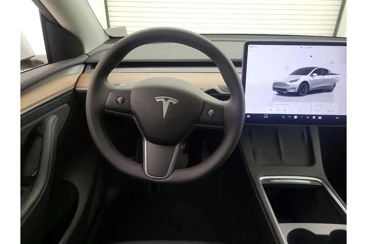 $34998 : Tesla Model Y 2022 AWD Long image 10
