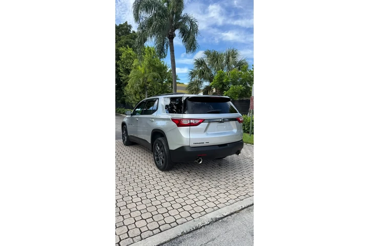 $21500 : *Chevrolet Traverse RS 2021* image 8