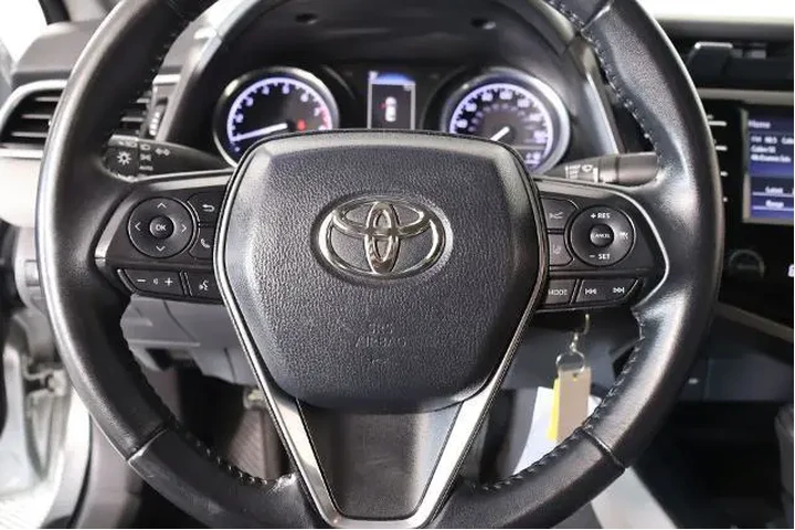 $18538 : Toyota Camry 2018 SE 4dr Sed image 3