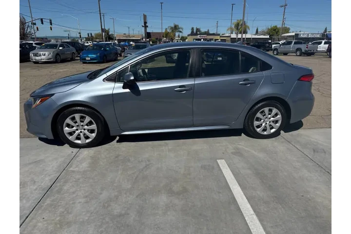 $14999 : 2021 Corolla LE image 3