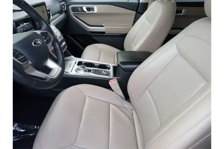 $26968 : Ford Explorer 2023 AWD XLT 4 image 9