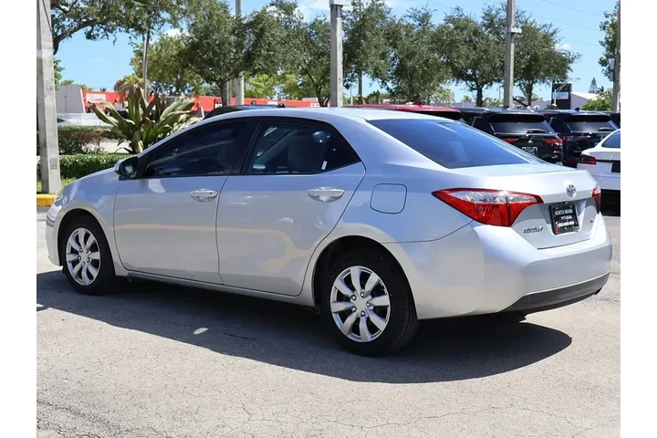 $7695 : Toyota Corolla 2015 S 4dr Se image 6