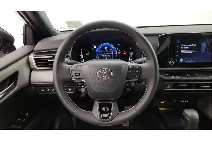 $32998 : Toyota Camry 2026 Nightshade image 10