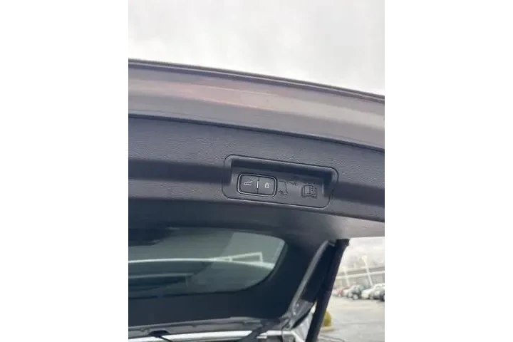 $27995 : Ford Explorer 2022 AWD XLT 4 image 8