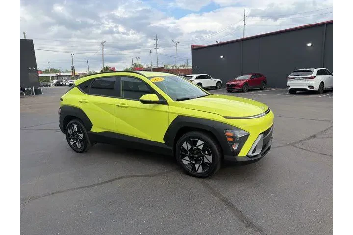 $22980 : Hyundai KONA 2024 SEL 4dr Cr image 2
