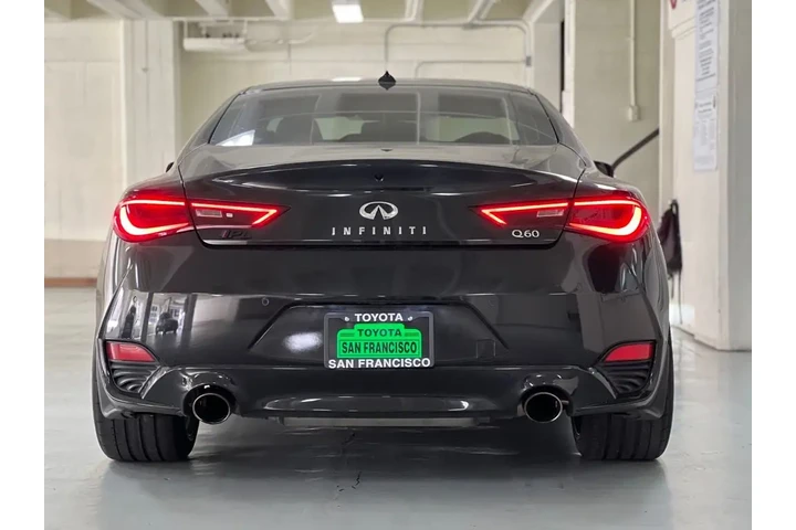 2018 Q60 3.0t LUXE image 4