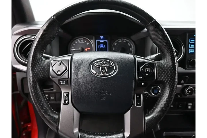 $32250 : Toyota Tacoma 2018 4x4 TRD P image 10