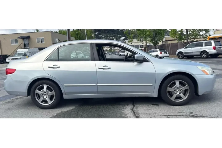 $6888 : Honda Accord 2005 Hybrid 4dr image 2