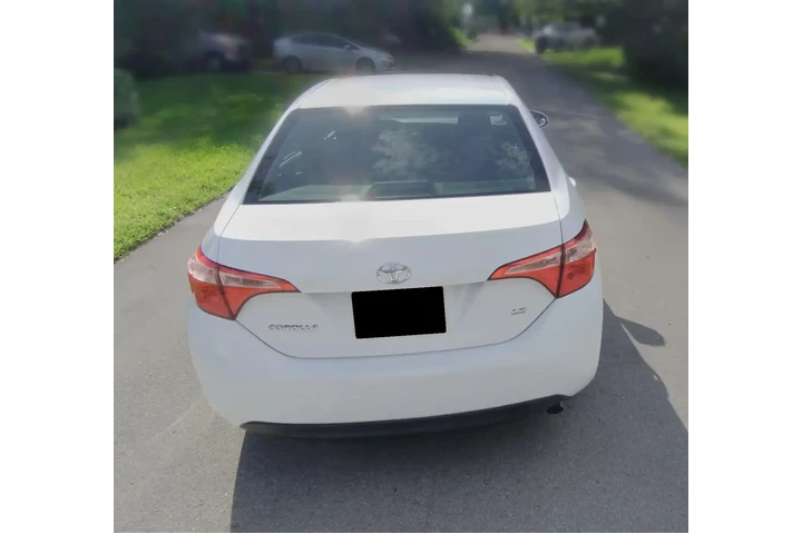 $7700 : 2018 Corolla LE image 4