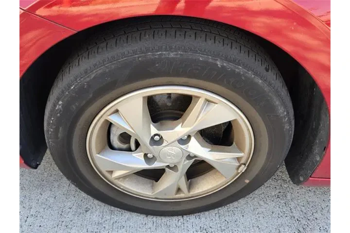 $14990 : Hyundai ELANTRA 2022 SE 4dr image 9