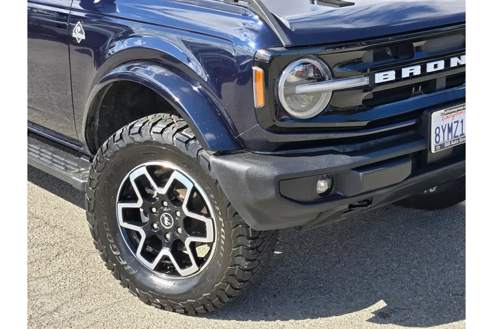 $27988 : Ford Bronco 2021 4x4 Outer B image 9