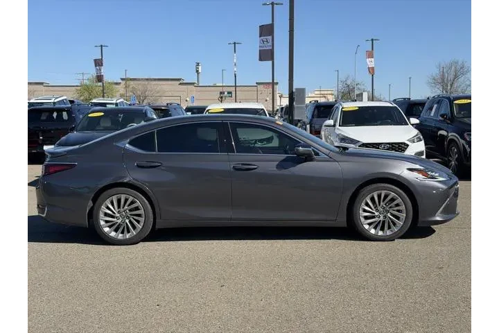 $35991 : Lexus ES 300h 2023 Luxury 4d image 5