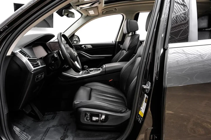 $36990 : 2020 X7 xDrive40i image 5
