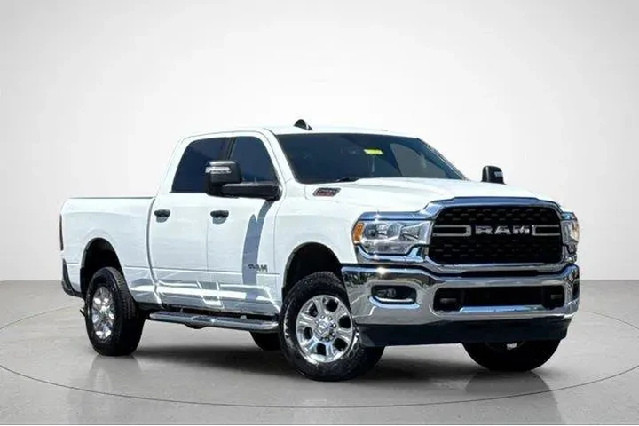 $39982 : Ram 2500 2024 4x4 Big Horn 4 image 2