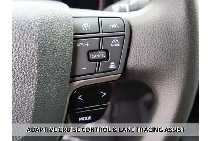 $24990 : Toyota Camry 2025 SE 4dr Sed image 3