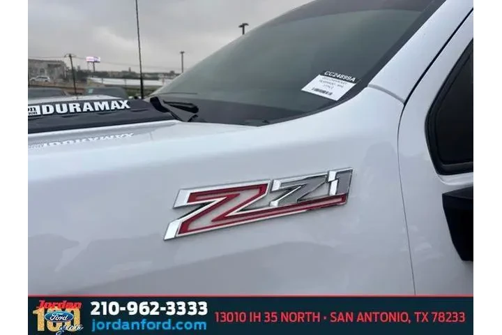 $34346 : Chevrolet Silverado 2500HD 2 image 5