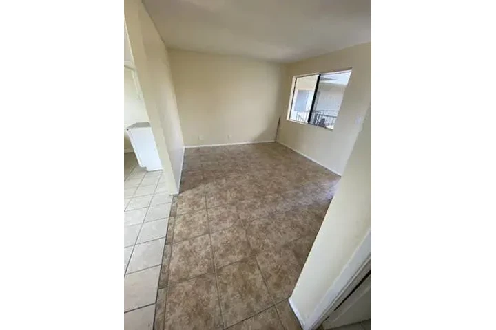 $2100 : 2BD IN HAWTHORNE!! $2100 image 2