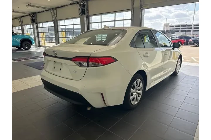 $19990 : Toyota Corolla 2025 LE 4dr S image 3