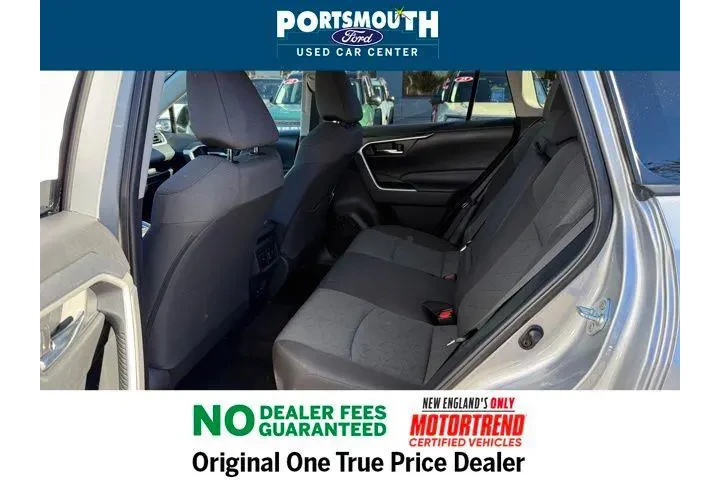 $28495 : Toyota RAV4 2024 AWD XLE 4dr image 5