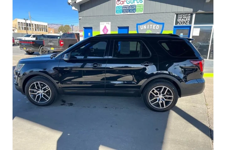 2017 Explorer Sport 4WD image 8