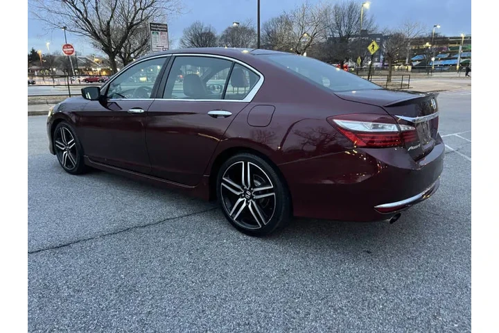 $10900 : 2016 Accord Sport image 7