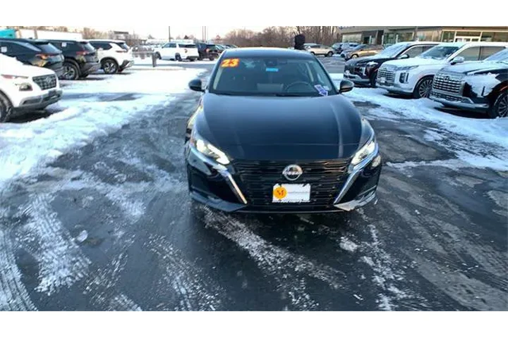 $26990 : Nissan Altima 2023 AWD 2.5 S image 8