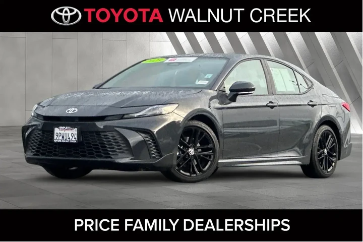 $29900 : Toyota Camry 2025 SE 4dr Sed image 1