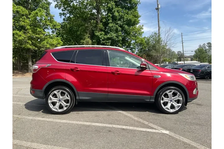 $11485 : Ford Escape 2017 Titanium 4d image 4