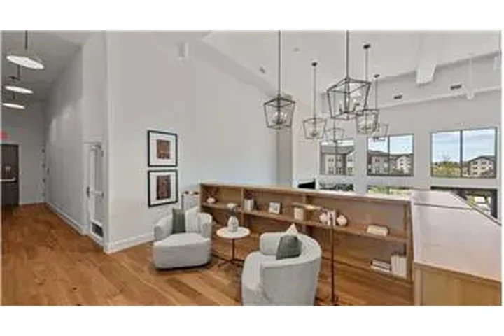 $2470 : Rental property with 2 bedro image 2