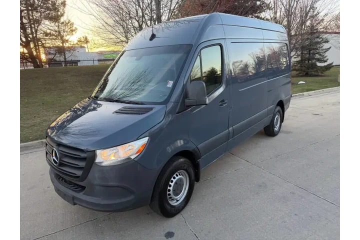 $20997 : 2019 Mercedes-Benz Sprinter 2 image 9