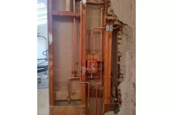 PLOMERO BARATO (323) 946-8895 image 9