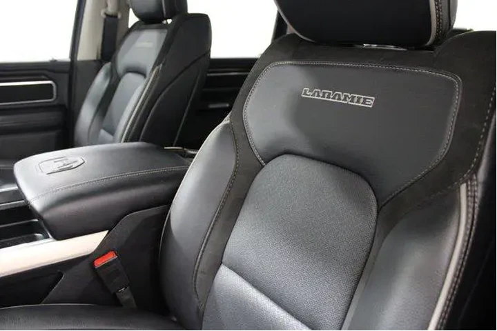 $39918 : Ram 1500 2022 4x4 Laramie 4d image 6