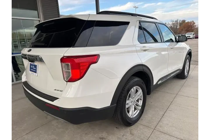 $33900 : Ford Explorer 2023 AWD XLT 4 image 8