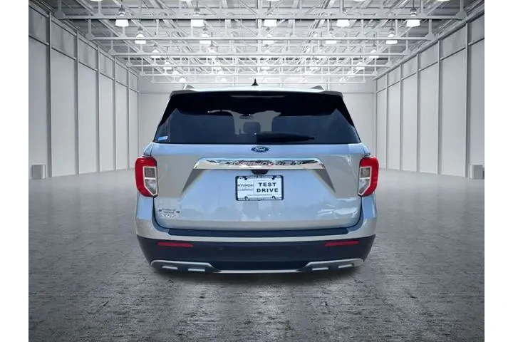 $24351 : Ford Explorer 2024 XLT 4dr S image 6