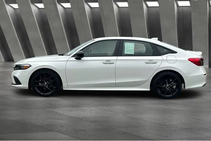 $23900 : Honda Civic 2023 Sport 4dr S image 8