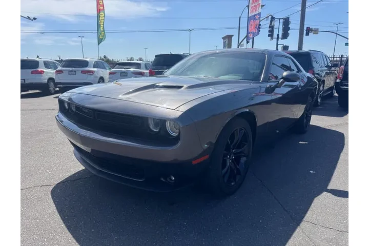 $13498 : 2017 Challenger SXT image 5