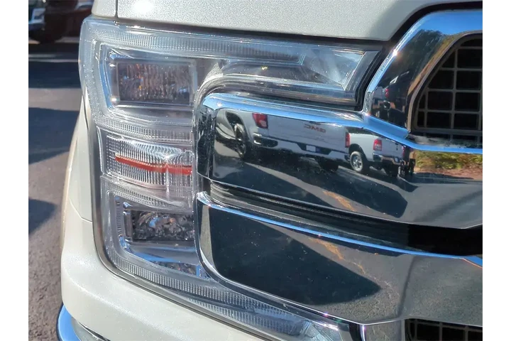 $31275 : Ford F-150 2020 4x4 King Ran image 10