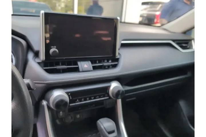 $24000 : Toyota RAV4 2023 LE 4dr SUV image 8