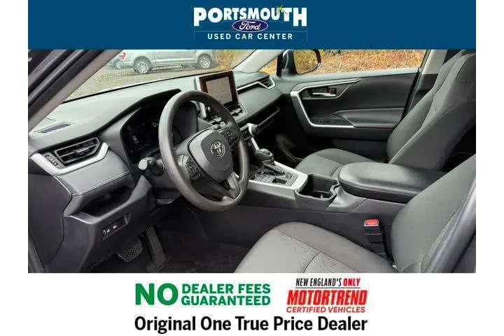 $28495 : Toyota RAV4 2024 AWD XLE 4dr image 4