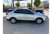 2022 Equinox LS 2WD thumbnail