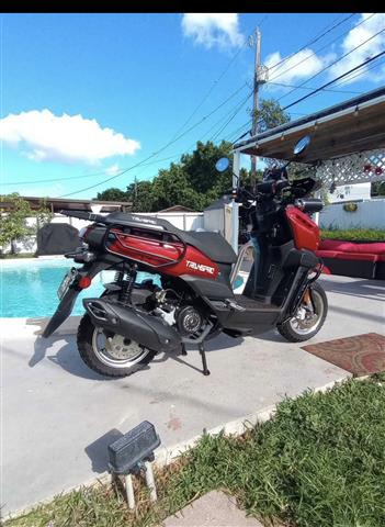 $1800 : Scooter 2023 image 1