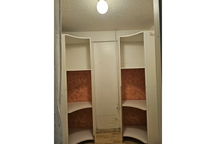 $1100 : Rento recamara image 4