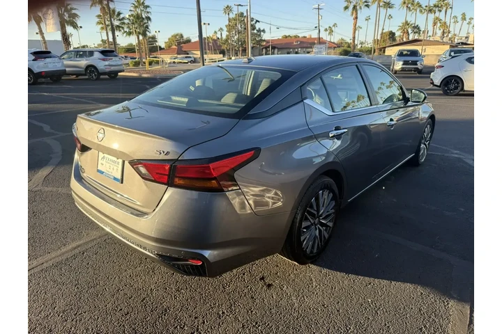 $19625 : Nissan Altima 2024 2.5 SV 4d image 4