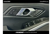 $39495 : BMW 3 Series 2024 AWD 330i x thumbnail